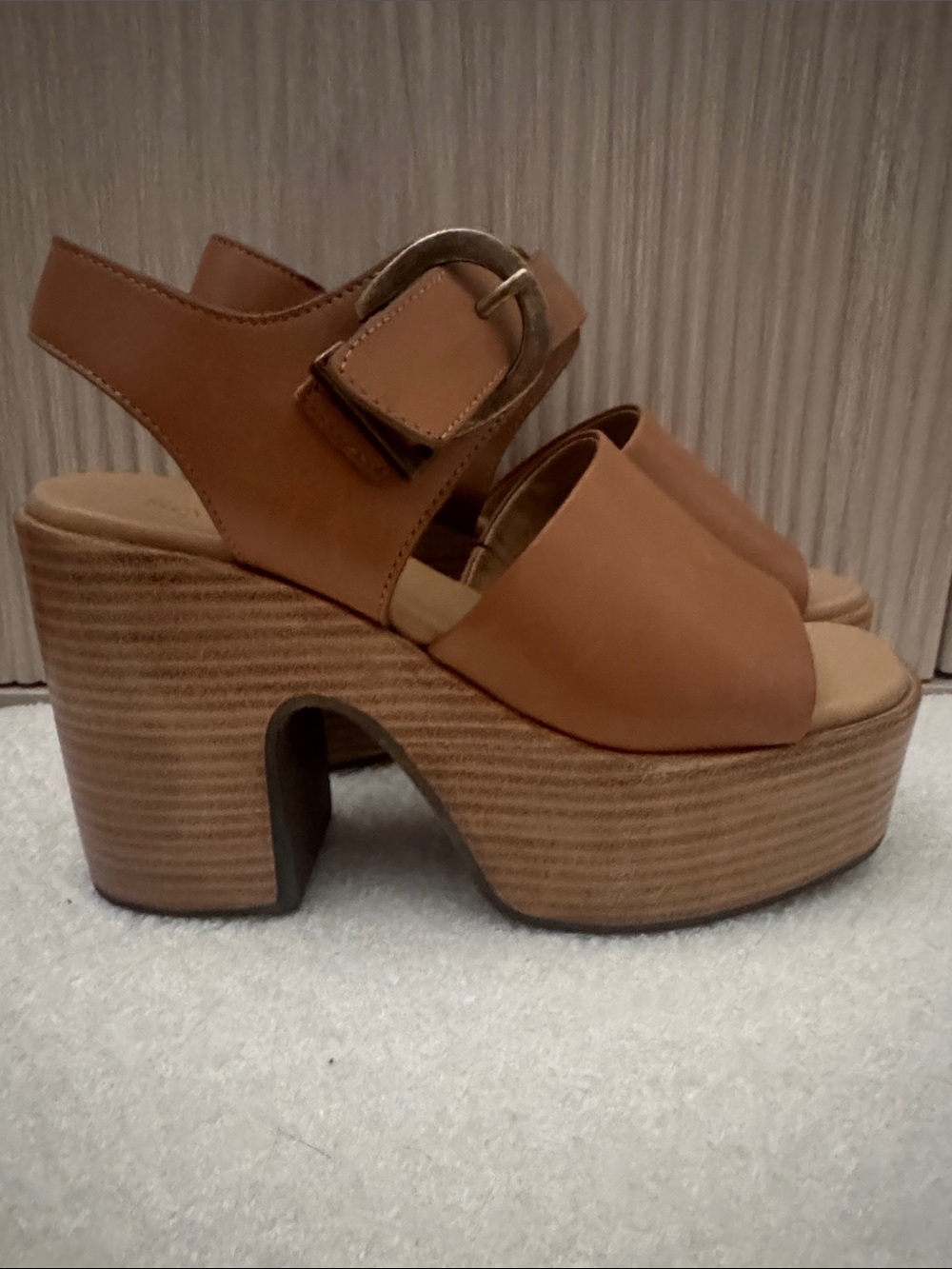 Seychelles platform mosh pit sandal brand new!